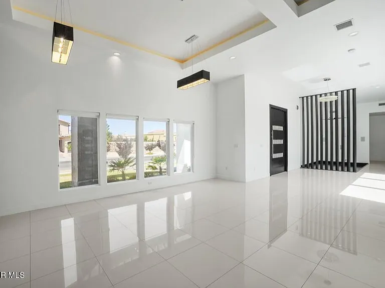 6324 Via Serena Dr — Photo 20