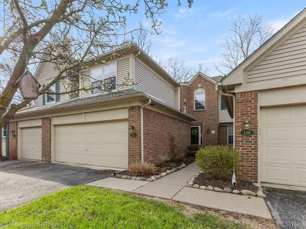 134 Legacy Park Cir, Dearborn Heights, MI 48127
