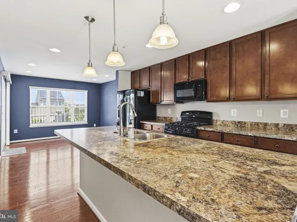 8441 Stansbury Lake Dr, Baltimore, MD 21222