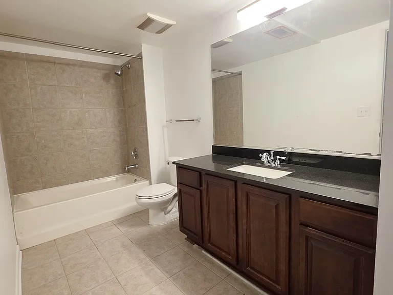 1550 S Blue Island Ave #722 — Photo 8