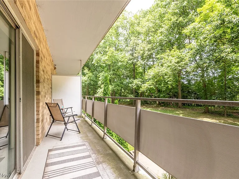 2112 Acacia Park Dr #220 — Photo 16