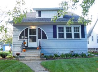 2006 Forres Ave, Saint Joseph, MI 49085