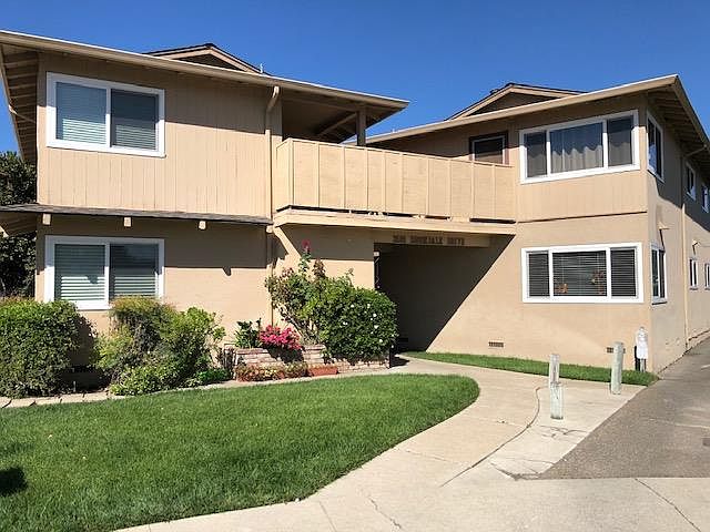 1st image of 3591 Brookdale Dr #3