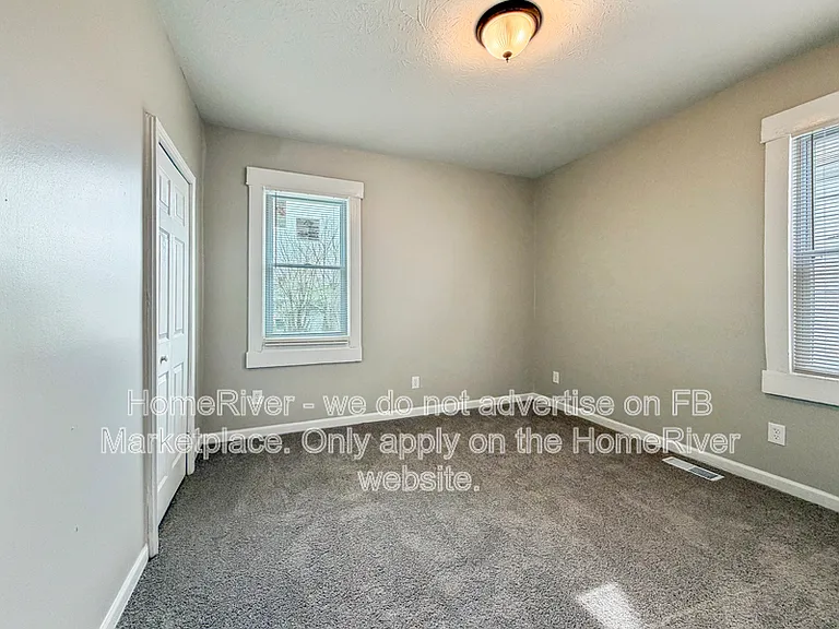 823 S 38th St — Photo 9