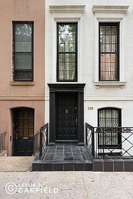 Sold by Leslie J. Garfield | media 21