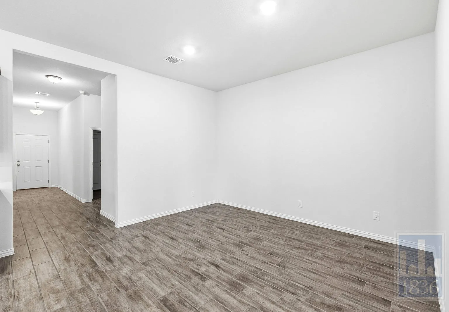 3 bed, 2.5 bath, 2121 sqft, $2,450 — Photo 3