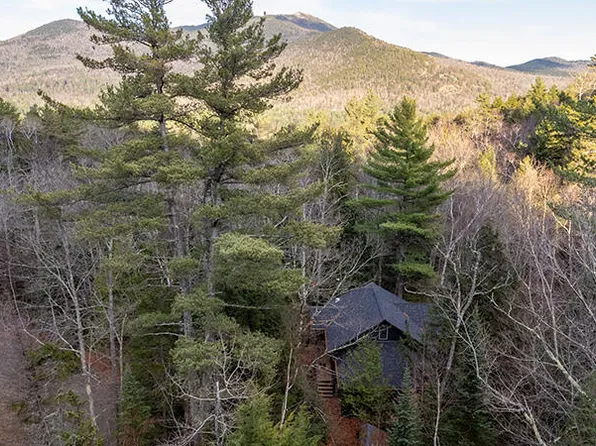 111 Baxter Mountain Ln, Keene, NY 12942
