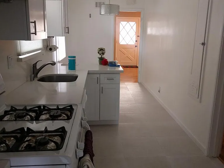 923 S Delaware St — Photo 3
