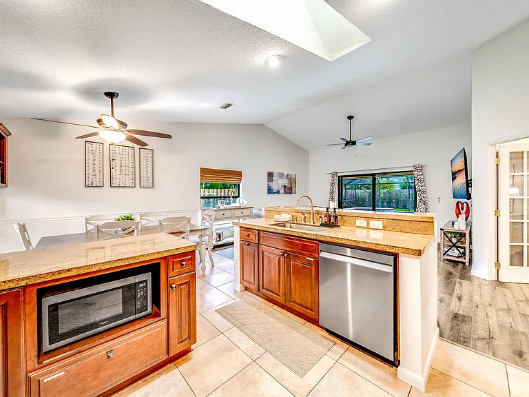 1637 Farmington Cir — Photo 30