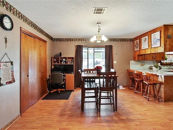4th image of 1932 Linda Ave
