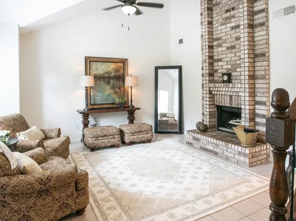 36 Fallenstone Dr, Spring, TX 77381