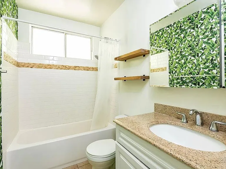 629 1/2 Palms Blvd — Photo 12