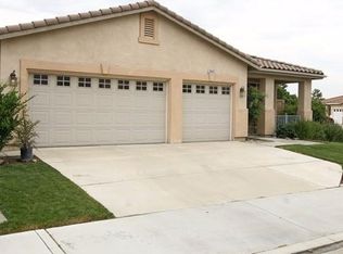 16421 Landmark Dr, Fontana, CA 92336