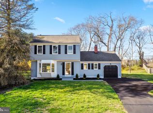5 Iron Stone Cir, Hockessin, DE 19707