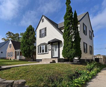 3731 South 56th STREET, Greenfield, WI, 53220