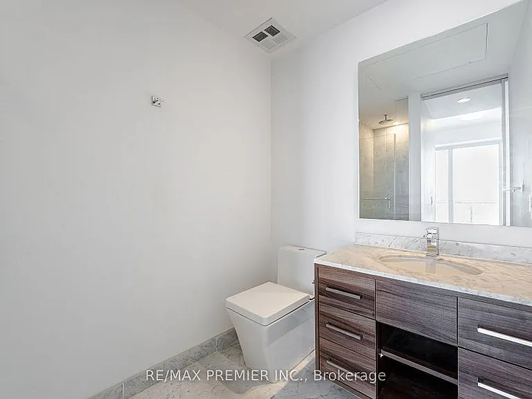 488 University Ave #3201 — Photo 13
