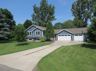 1351 Willow Ln SW, Rochester, MN 55902