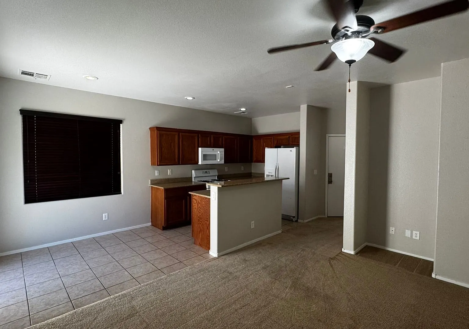 Close to the M Hotel. 3 bedroom Home — Photo 4