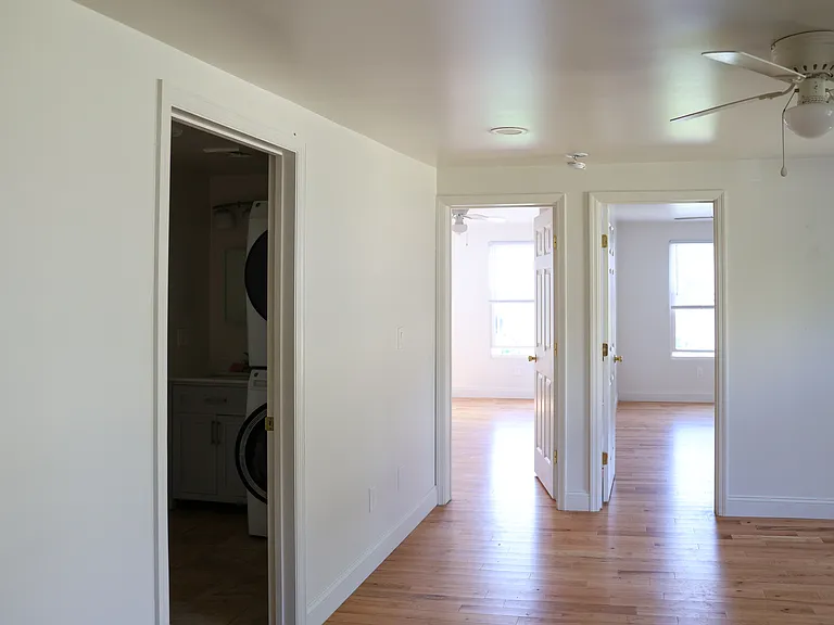 10 Pine St #3 — Photo 4