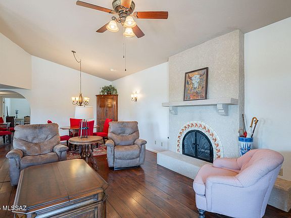4th image of 601 N Avenida Cipres