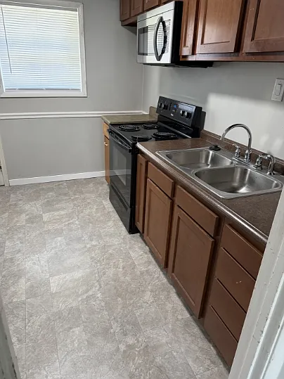 740 N University Blvd #2 — Photo 3