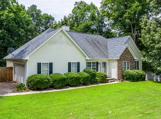 415 Creekview Dr, Hoschton, GA 30548