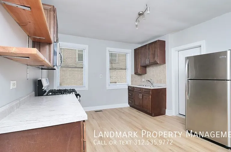 1917 S May St #1R — Photo 3