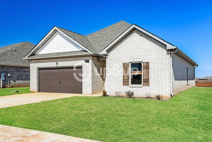 4 bed, 2.0 bath, 2040 sqft, $1,745 — Photo 2