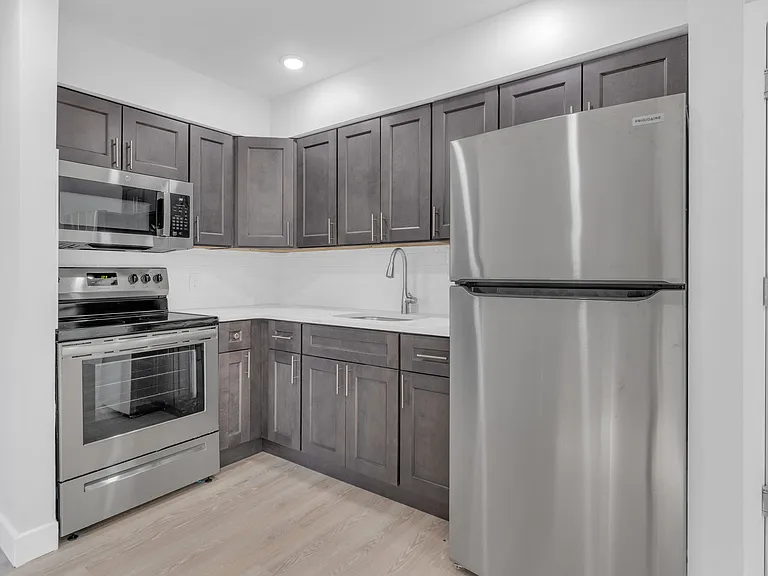 557 S Broad St #C2 — Photo 5