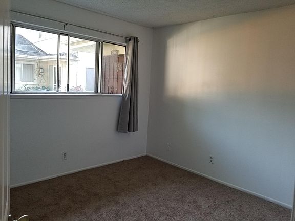 5th image of 2593 N Yardarm Ave