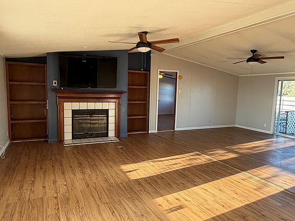 4th image of 605 SE County Rd #2301