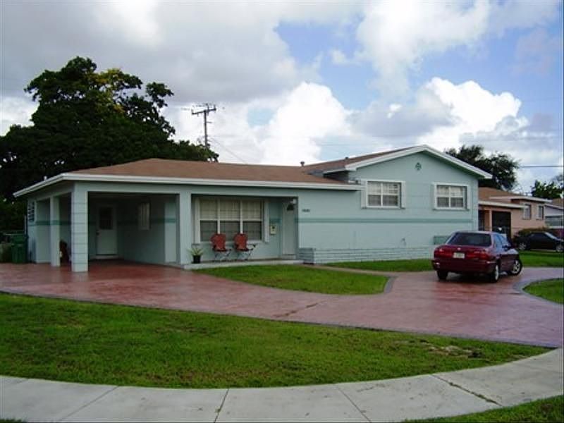 2nd image of 1081 NW 185th Dr