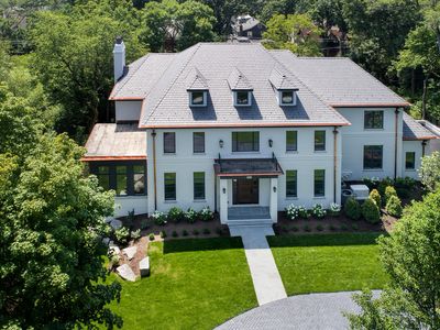 854 Bluff St, Glencoe, IL, 60022