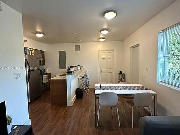 4th image of 7025 Rue Granville