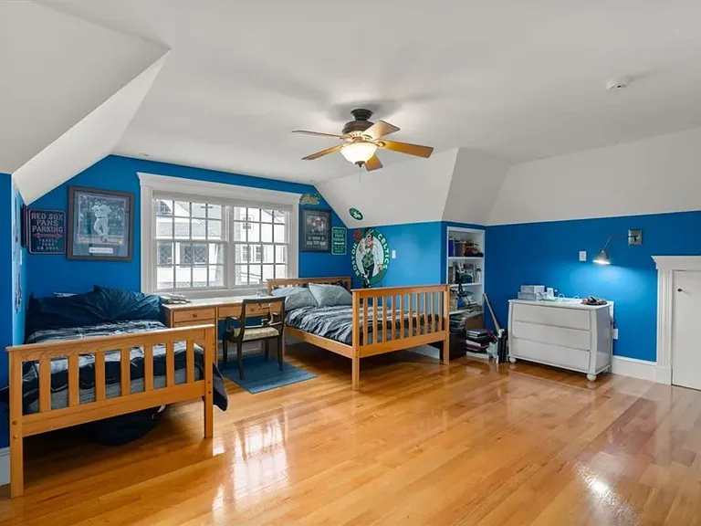 60 Forest Ave — Photo 17