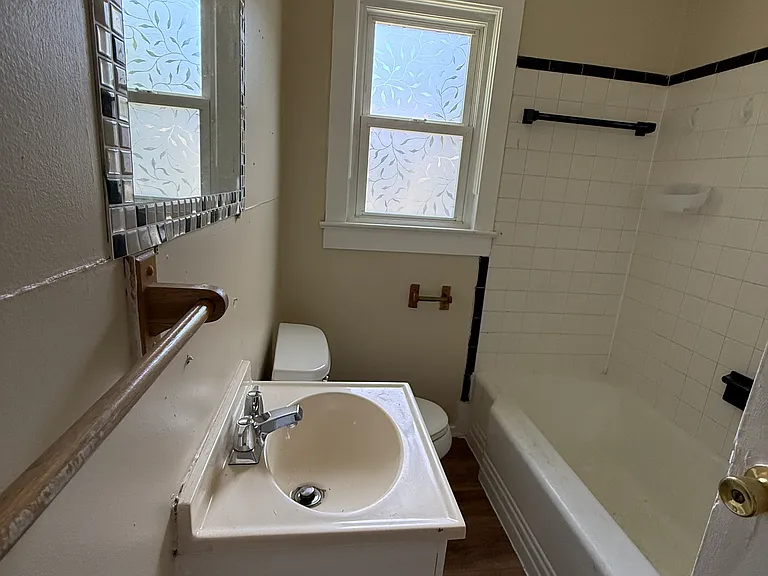 2405 Van Buren St — Photo 5