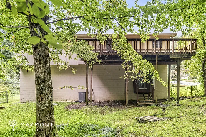 704 Danton Ln — Photo 3