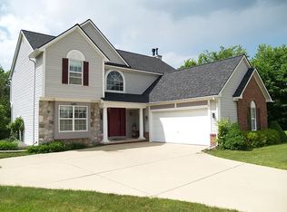 3195 Otter Creek Ct, Ann Arbor, MI 48105