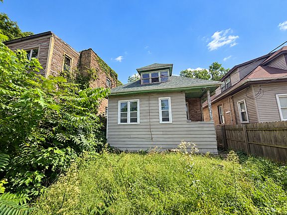 2nd image of 7522 S Perry Ave