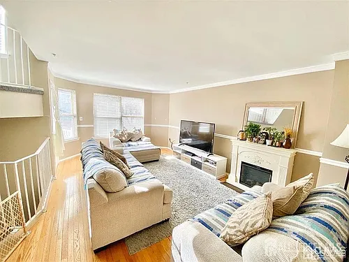 790 Harbortown Blvd Photo 1