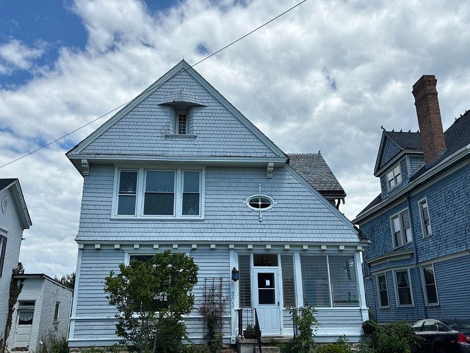 1st image of 303 E Main St