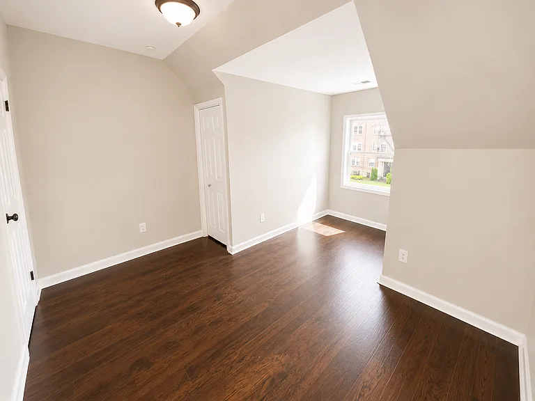 27 Beech St #3 — Photo 8