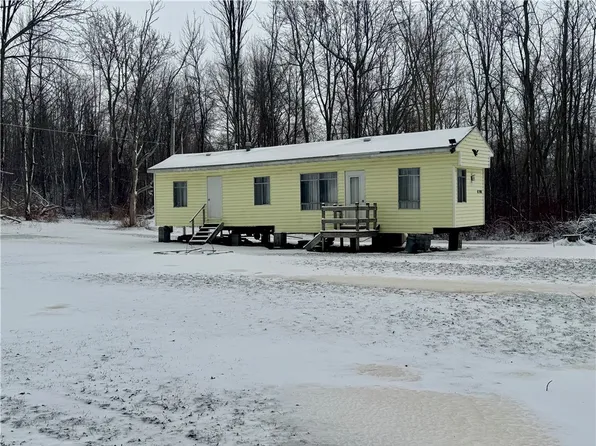 8208 Walnut Rd, Wolcott, NY 14590