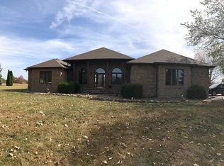 18 Golf Ln, Clinton, IN 47842
