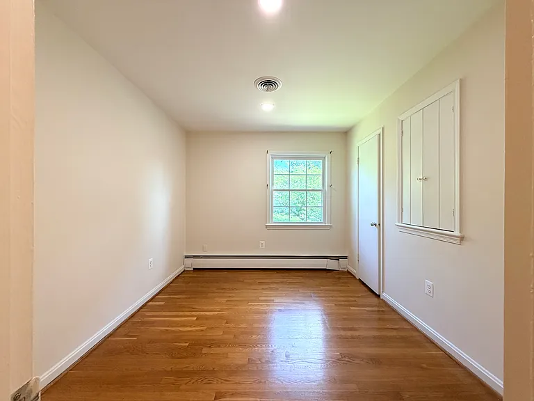 7529 Cayuga Ave — Photo 35