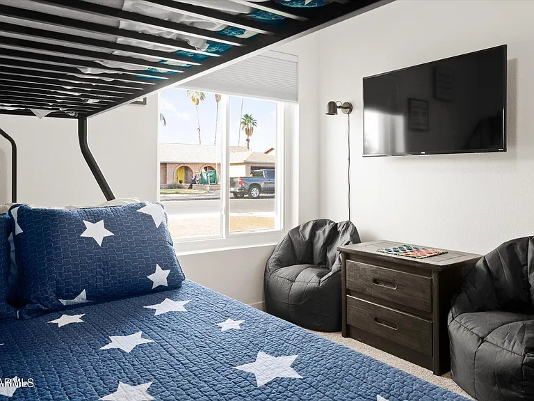 1027 W Peralta Ave — Photo 52