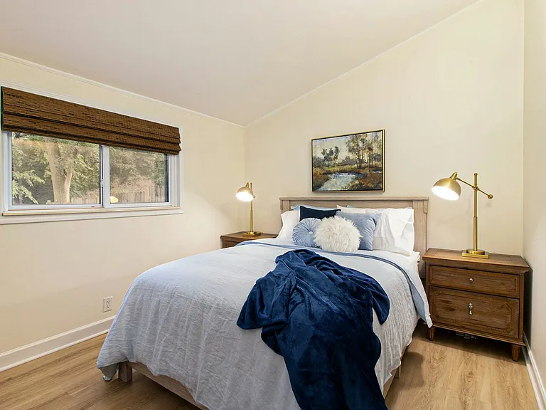 2804 Canterbury Rd — Photo 12
