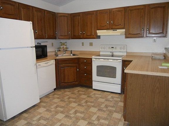 4th image of 11984 Mohawk Dr
