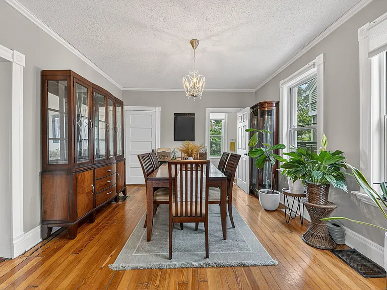3121 Campbell St — Photo 7
