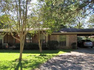 723 Walker St, Center, TX 75935